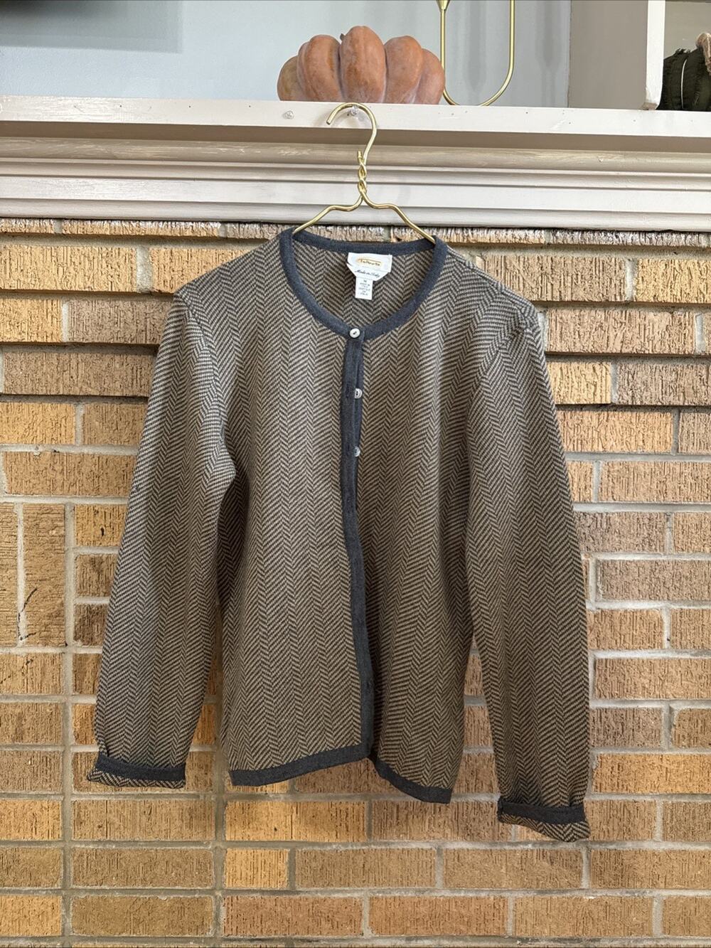 VTG Talbots Women’s Cardigan M 100% Merino Wool Classic Preppy Quiet Lux Chic